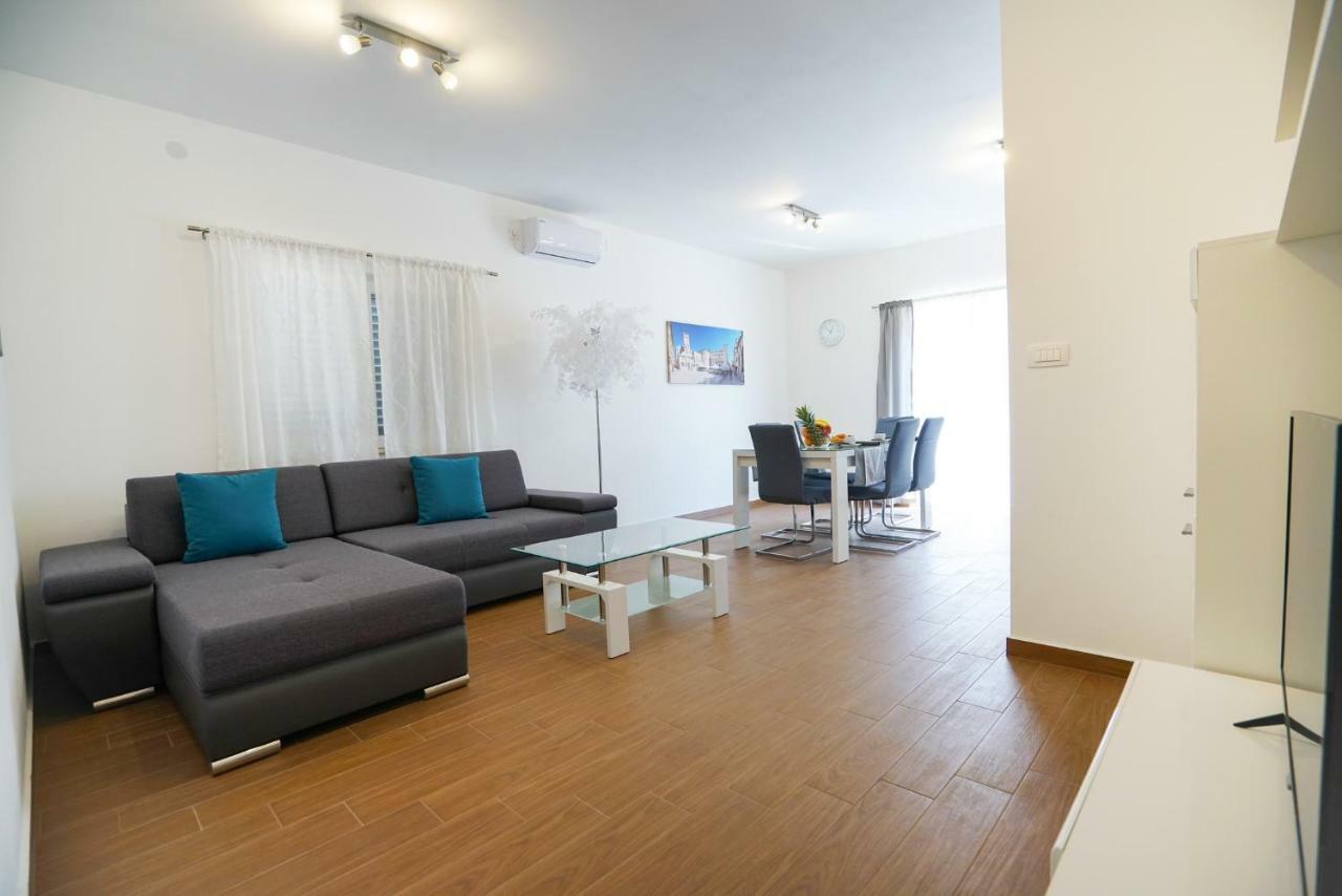 Tj Apartment 2 ザダル エクステリア 写真
